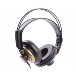 AKG K121 STUDIO